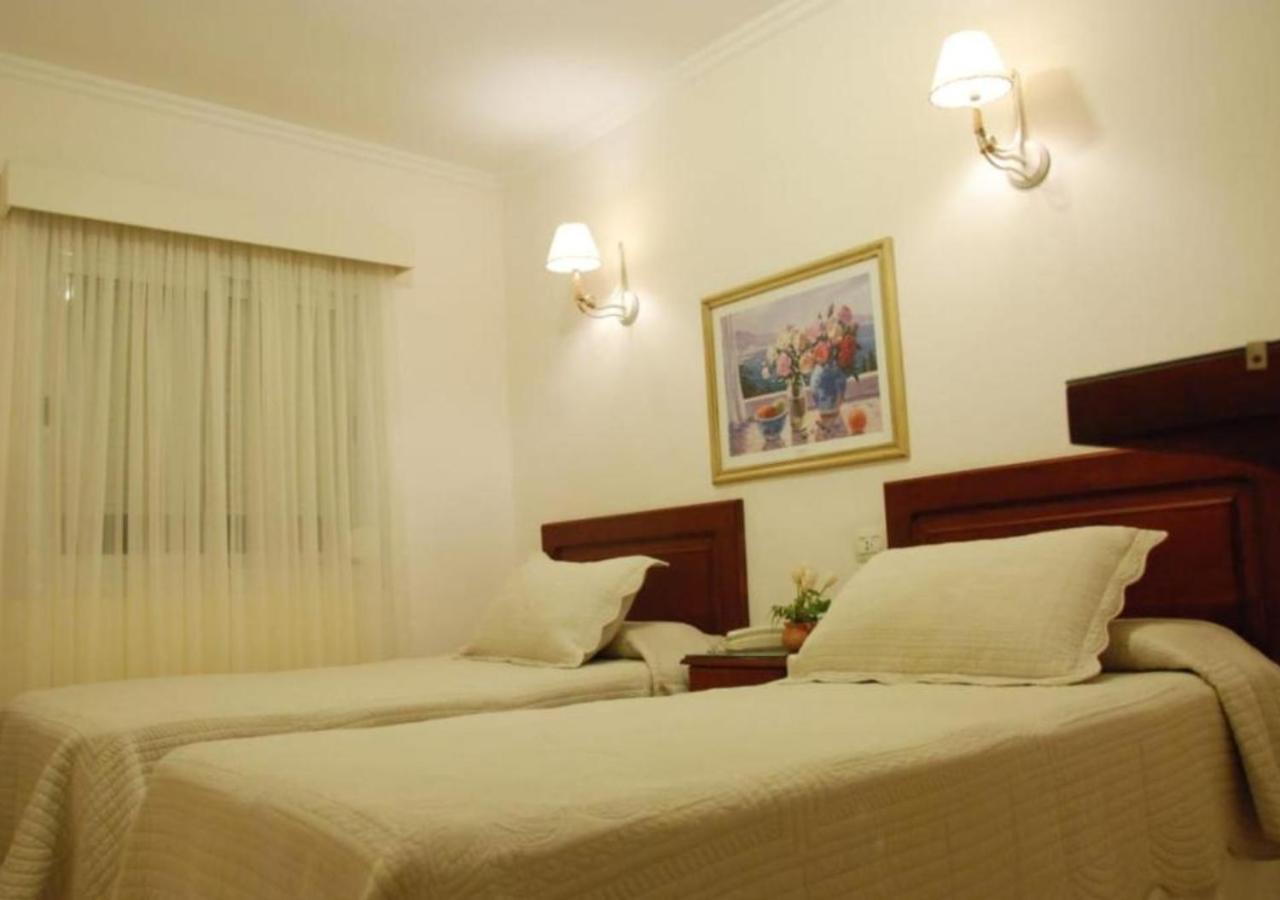 Nuevo Hotel Bristol 圣地亚哥-德尔埃斯特罗 外观 照片